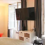 Studio for 2 - near Musée Grévin
